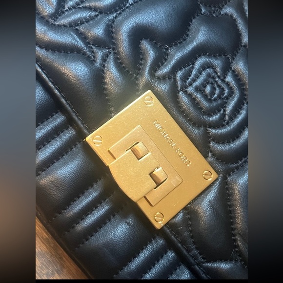 Michael Kors Vivianne black large quilted leather clutch - Picture 3 of 6